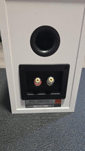 Load image into Gallery viewer, Dali Spektor 1 (Bookshelf Speakers)
